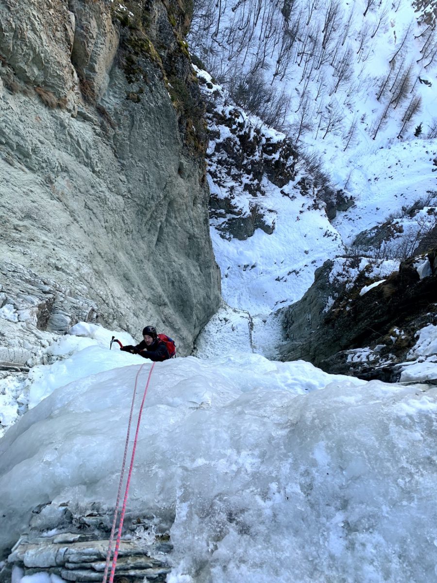Location piolet d'alpinisme technique et cascade de glace